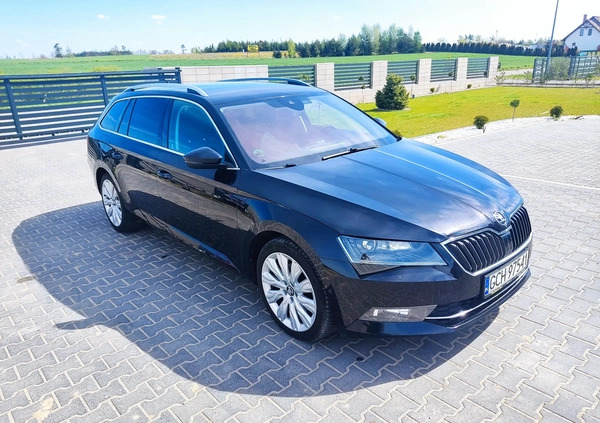 Skoda Superb cena 64000 przebieg: 160500, rok produkcji 2017 z Chojnice małe 29